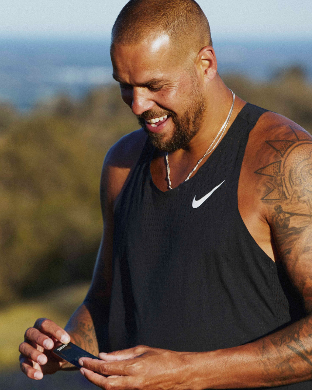 Buddy Franklin using honey snaps on his long runs as fuel for his body